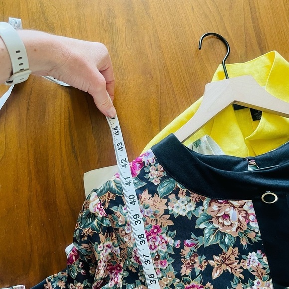 Vintage 80s Floral Drop Waist Dress with pleated Skirt - Picture 7 of 10